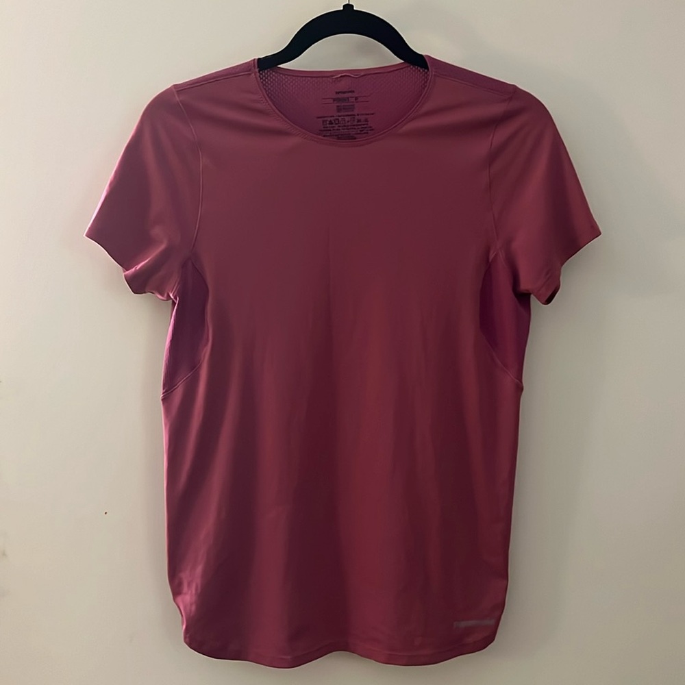 Patagonia active shirt size medium
